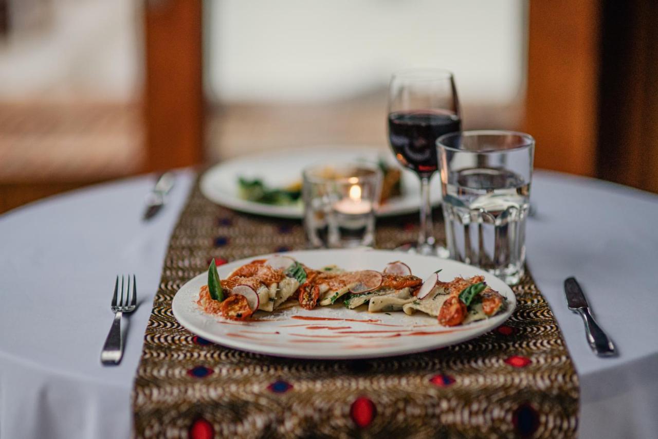 Heaven Restaurant & Boutique Hotel كيغالي المظهر الخارجي الصورة