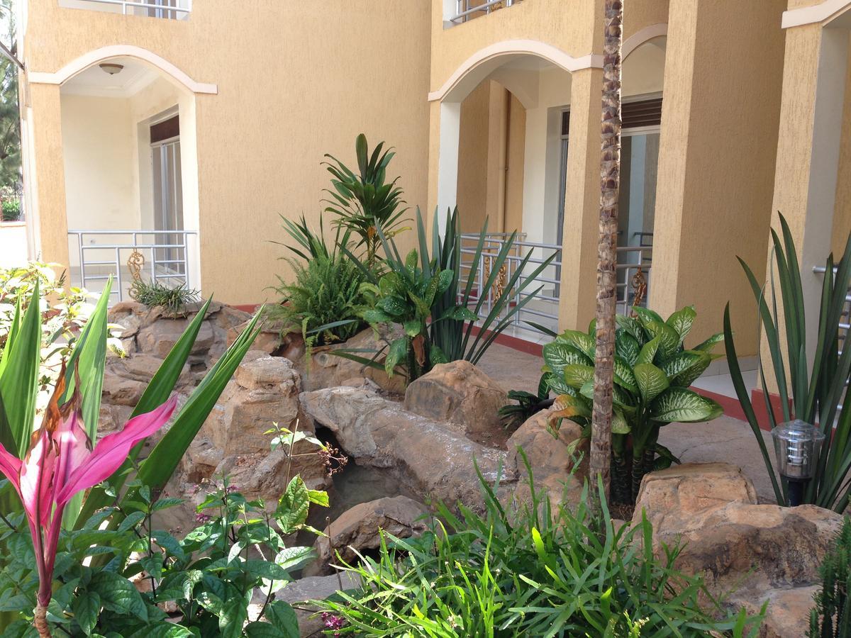Heaven Restaurant & Boutique Hotel كيغالي المظهر الخارجي الصورة